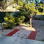 Apartament Melissi Korinthias *