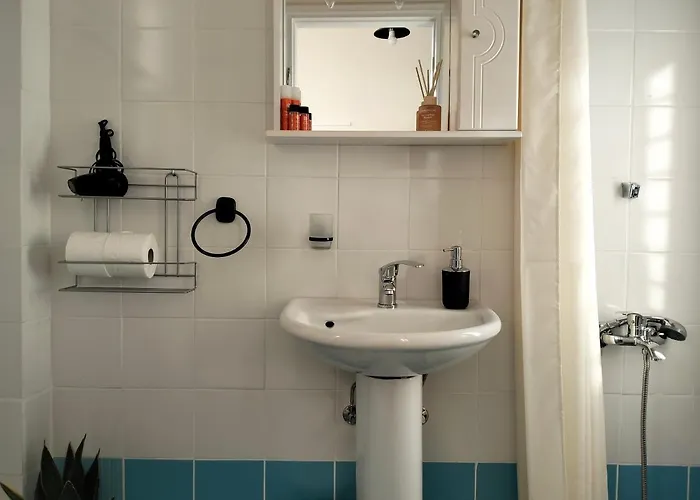 Melissi Korinthias *